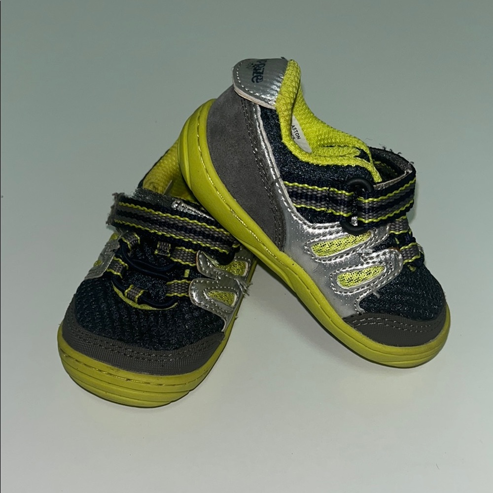 Kids' stride rite shoes